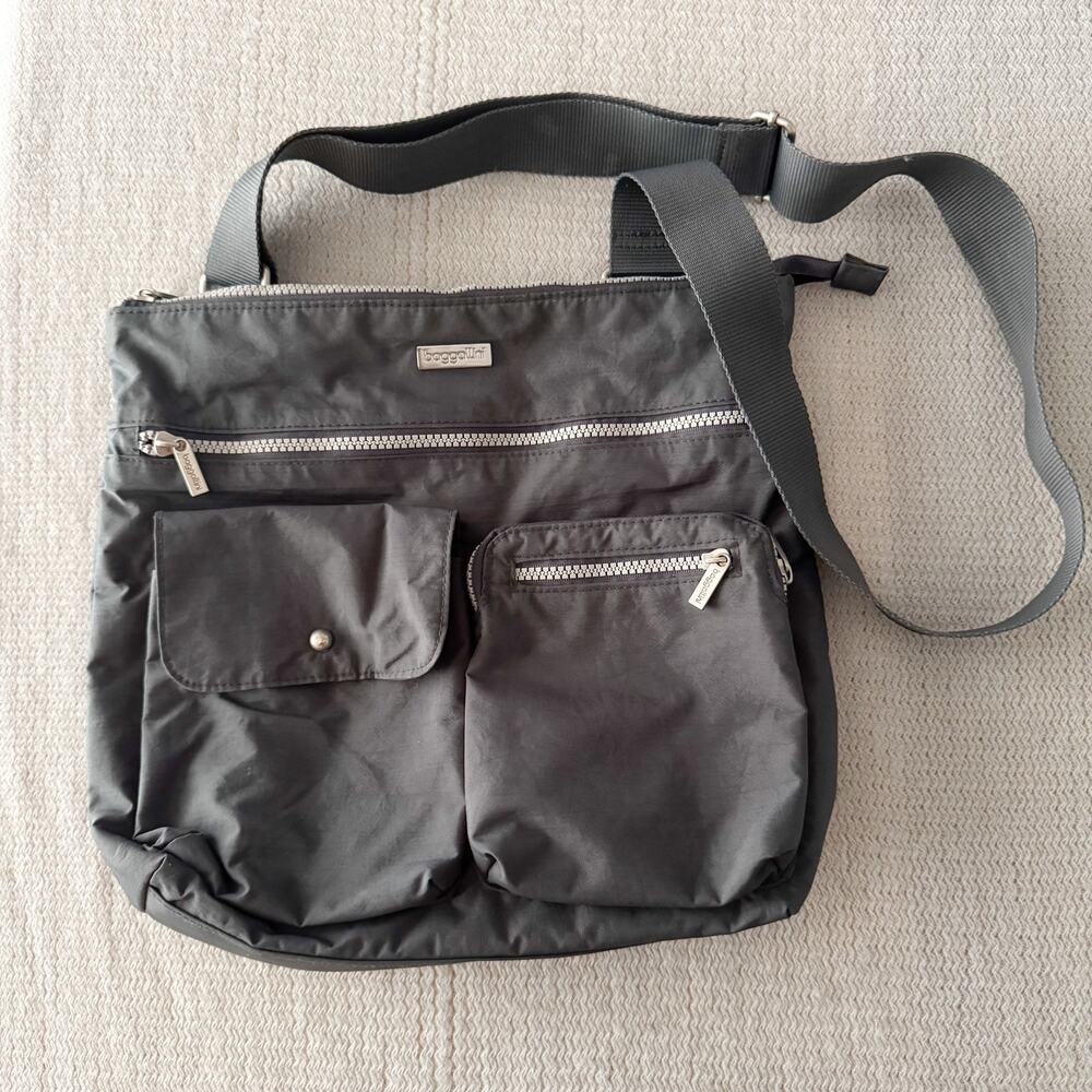Baggalini Grey Anywhere Square Crossbody Bag Travel Versatile